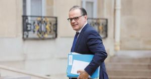 Εμανουέλ Μουλέν: Το βάρος του εγγυητή
