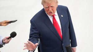 Trump fordert Ablösung des ukrainischen Präsidenten