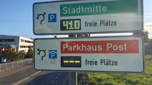 Parkleitsystem in Überlingen teils seit einem Jahr kaputt – wie viel bringt es überhaupt?