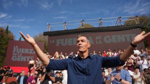 Los aticazos de los amigos de Sánchez