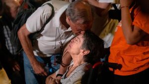 Mentres arde esta casa