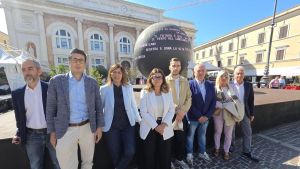 Quel grande rebus sui tempi: 