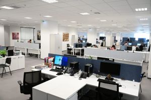 Οι οκτώ κλάδοι με τους υψηλότερους μισθούς στην Ελλάδα και η ξένη γλώσσα που ανεβάζει τις αμοιβές