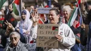 Stille tocht in Amsterdam voor gedode Palestijnse kinderen