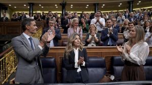 Sánchez se lanza a por el voto útil ante la debilidad electoral del espacio a su izquierda