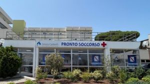 Santa Maria la Carità, crolla un terrazzo durante il pranzo domenicale in famiglia: quattro feriti, due sono gravi