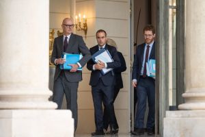 Ultime coup de force de la macronie sur le budget 2027 ? Le gouvernement laisse planer la menace d’un recours inédit aux ordonnances