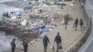 Siete de cada diez españoles piden la devolución de los migrantes que entraron en Ceuta