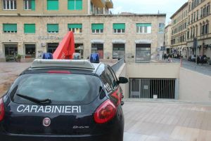 Livorno, arrestato con la cocaina in piazza Attias
