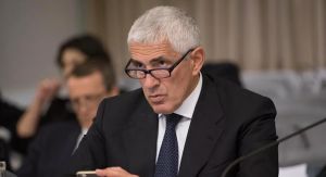 Casini: il passo di lato vista Colle