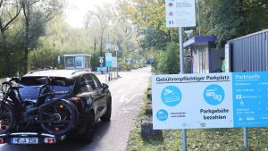 Weiße Buchstaben auf schwarzem Grund: Erkennen Konstanzer Parksysteme auch auswärtige Kennzeichen?