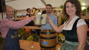 Oktoberfest Untermettingen: Eine gelungene Überraschung ist der Tenorauftritt zu 