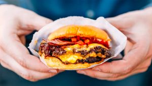 Want to Protect Your Brain as You Age? A 7-Year Study Linked This Diet to Faster Decline in 1 Group