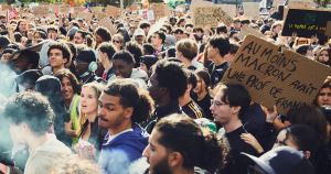 Mouvement lycéen : Emmanuel Macron ignore la jeunesse en marche
