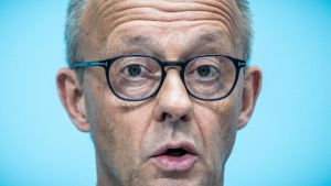 Merz will Senkung der Stromsteuer für alle angehen