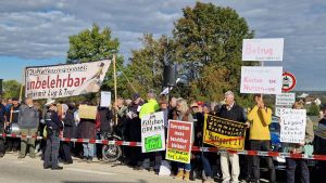Baustart des Pfaffensteigtunnels: Die Politiker feiern, nebenan protestieren die Gegner