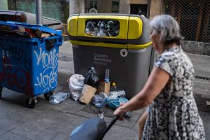 Barcelona registra más de 1.600 quejas por suciedad en el Raval en poco más de medio año