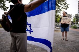 Ik voel mij ongemakkelijk bij de Israëlische vlag! Jij ook?