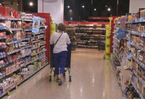 El consum familiar empeny amb força l'economia