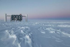 La inadvertida vida social de un neutrino