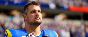 Former NFL Star Kills Gargantuan Bear During Epic Hunting Trip