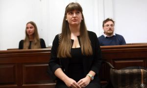 Priči obremenili zdravnico: sošolci umirajoče zaman trkali na vrata odgovornih