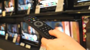 Film per adulti e sport su pay tv: gli arriva il conto da pagare 25 anni dopo aver dato disdetta