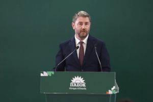 Θανάσης Καρτερός: Ενα σχόλιο-απάντηση στο ΠΑΣΟΚ και τον Νίκο Ανδρουλάκη