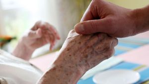 Pflegefall – und jetzt? Das sollte man für den Ernstfall regeln
