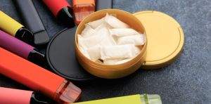 Nicotine pouches, vaping or cigarettes: Which nicotine product is actually the least harmful?