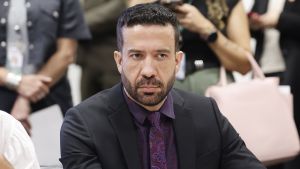 Por que a esquerda radical mente tanto?