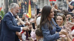 Ceuta se echa a la calle para recibir a los Reyes en una visita histórica marcada por los desafíos de la ciudad