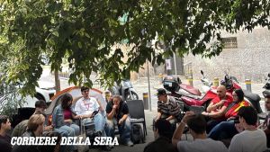 Protesta contro il caro affitti per gli studenti, all'Università di Napoli tornano le tende