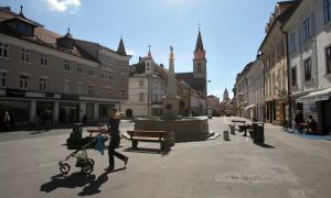 Bitka za Kranj: od politične vplivnice do gostinca – vsi bi županski stolček!