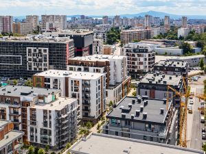 Платили за мечтания дом, но остават под наем! Канализационна сага държи десетки семейства на тръни в Бургас