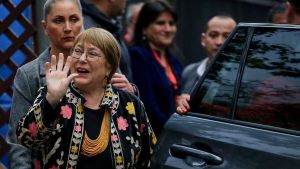 La tibia reacción del PS ante la apertura presidencial de Bachelet