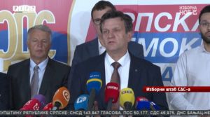 BLANUŠA NE POPUŠTA: Nema ostavke, Petrović ostaje izbačen iz SDS-a!