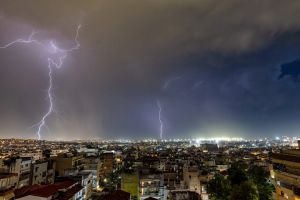 Κακοκαιρία: Κλειστά σχολεία την Τετάρτη – Ποιες περιοχές θα επηρεάσουν οι βροχές και οι καταιγίδες