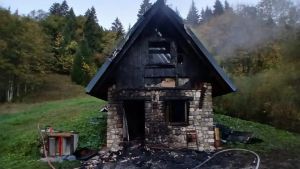 «Aveva scelto il silenzio dei boschi»: il dramma di Nicola Beltrame, morto nell'incendio della sua casa in montagna