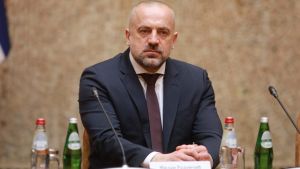EU zabrinuta zbog prisustva Radoičića na skupu SNS-a
