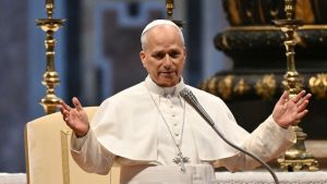 El Vaticano informa que León XIV padece cáncer de pulmón y que la operación ha concluido con éxito