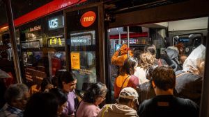 Desconvocada la huelga de autobuses en Barcelona prevista para hoy y cinco días más