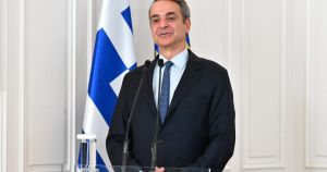 Η «δίκαιη» μοιρασιά της 7ετίας κατά τη ΝΔ: κέρδη +1.840%, κατώτατος μισθός +41,5%