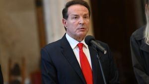 INTERVJU Bogoljub Karić: Ako dve liste proglase pobedu, može nam se dogoditi ukrajinski Majdan, Gruzija, Jermenija, Francuska i građanski rat