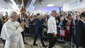 In Germania, il Papa in ospedale diventa occasione per invocare la rivoluzione