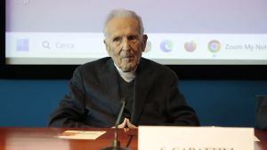 L’oncologo Garattini: «Niente eccessi: ecco la ricetta della longevità»