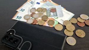 Talous | Lukijalta: Jokaisen pitäisi opetella tekemään oman taloutensa budjetti