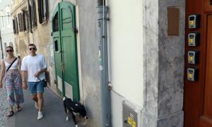 Ankaran kratkotrajno oddajanje stanovanj omejil na 180 dni letno
