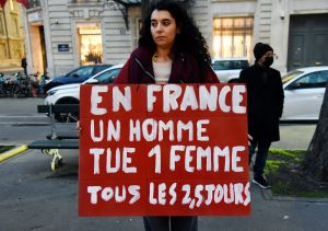 Féminicides : 111 dit le ministère de l’intérieur, « beaucoup plus » répond Nous Toutes