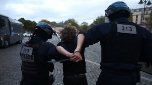 Mouvement lycéen : près de 8 000 gardes à vue dont 1000 de plus en cinq jours